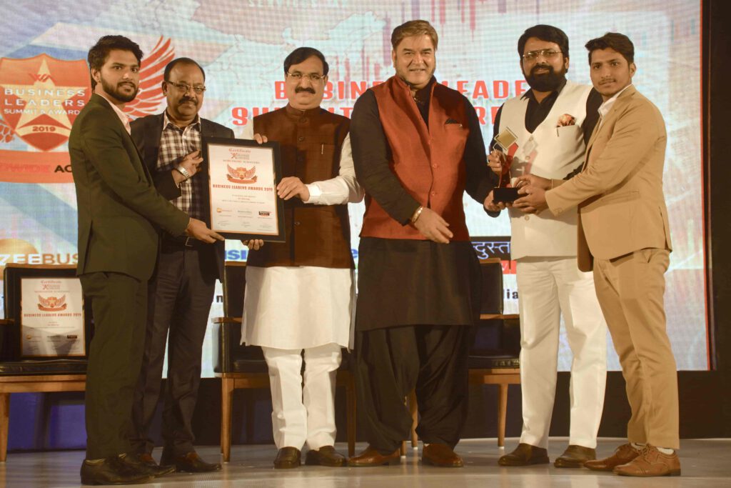 Manoj Joshi Business leaders award 2019 for Best IT Solutions and Services Company in New Delhi